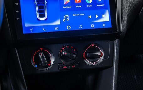 Volkswagen Polo VI (EU Market), 2018 год, 1 300 000 рублей, 22 фотография