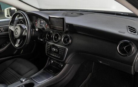 Mercedes-Benz A-Класс, 2016 год, 1 499 000 рублей, 17 фотография