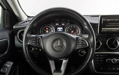 Mercedes-Benz A-Класс, 2016 год, 1 499 000 рублей, 20 фотография