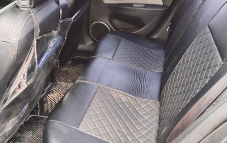 Chevrolet Cruze II, 2011 год, 650 000 рублей, 10 фотография