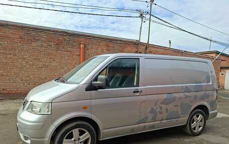 Volkswagen Transporter T5 рестайлинг, 2006 год, 950 000 рублей, 1 фотография