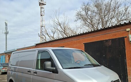 Volkswagen Transporter T5 рестайлинг, 2006 год, 950 000 рублей, 4 фотография