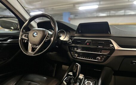 BMW 5 серия, 2018 год, 2 750 000 рублей, 15 фотография