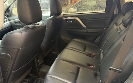 Mitsubishi Montero Sport, 2022 год, 4 600 000 рублей, 6 фотография