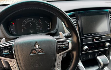 Mitsubishi Montero Sport, 2022 год, 4 600 000 рублей, 9 фотография