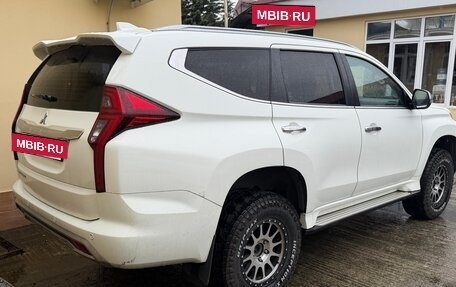 Mitsubishi Montero Sport, 2022 год, 4 600 000 рублей, 4 фотография