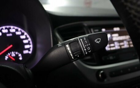 Hyundai Solaris II рестайлинг, 2018 год, 1 300 000 рублей, 16 фотография