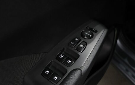 Hyundai Solaris II рестайлинг, 2018 год, 1 300 000 рублей, 17 фотография