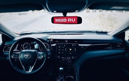 Toyota Camry, 2018 год, 2 150 000 рублей, 3 фотография