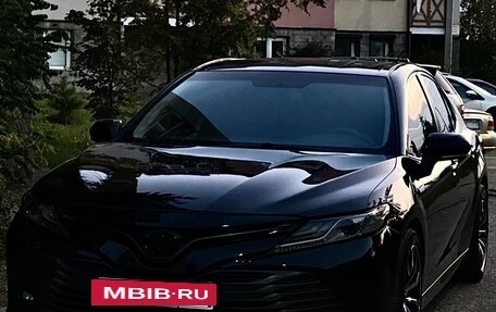 Toyota Camry, 2018 год, 2 150 000 рублей, 2 фотография