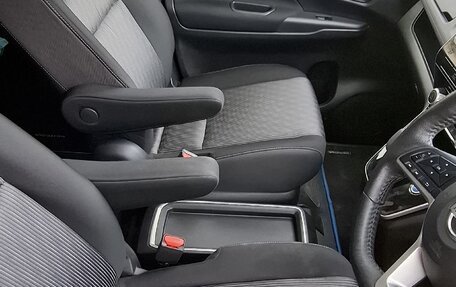 Nissan Serena IV, 2020 год, 2 700 000 рублей, 10 фотография