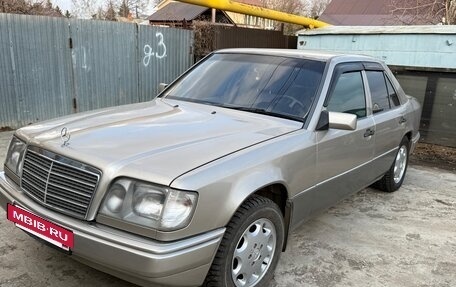 Mercedes-Benz E-Класс, 1994 год, 600 000 рублей, 11 фотография