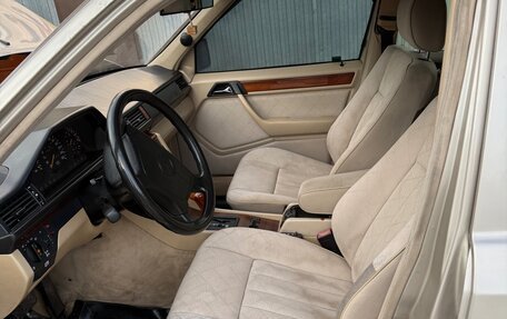 Mercedes-Benz E-Класс, 1994 год, 600 000 рублей, 29 фотография