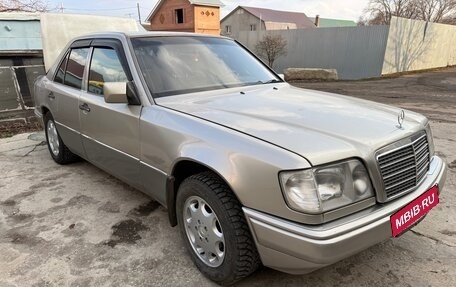 Mercedes-Benz E-Класс, 1994 год, 600 000 рублей, 21 фотография