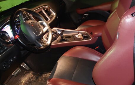 Dodge Challenger III рестайлинг 2, 2022 год, 8 200 000 рублей, 3 фотография