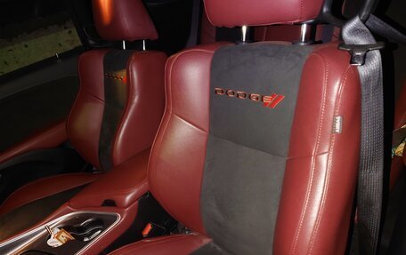 Dodge Challenger III рестайлинг 2, 2022 год, 8 200 000 рублей, 2 фотография