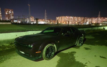 Dodge Challenger III рестайлинг 2, 2022 год, 8 200 000 рублей, 5 фотография