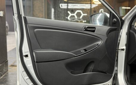 Hyundai Solaris II рестайлинг, 2011 год, 500 000 рублей, 6 фотография