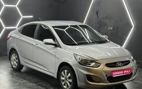 Hyundai Solaris II рестайлинг, 2011 год, 500 000 рублей, 2 фотография