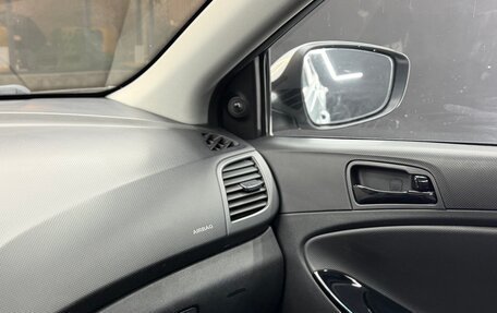 Hyundai Solaris II рестайлинг, 2011 год, 500 000 рублей, 13 фотография