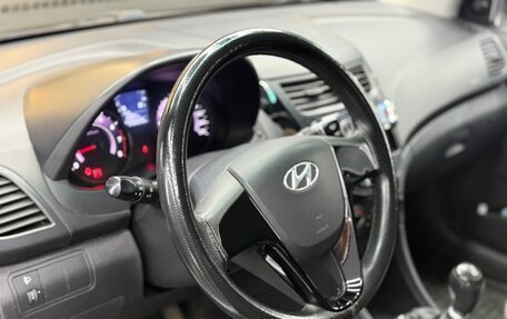 Hyundai Solaris II рестайлинг, 2011 год, 500 000 рублей, 8 фотография