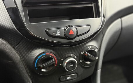 Hyundai Solaris II рестайлинг, 2011 год, 500 000 рублей, 10 фотография