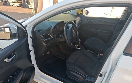 Hyundai Solaris II рестайлинг, 2018 год, 790 000 рублей, 6 фотография