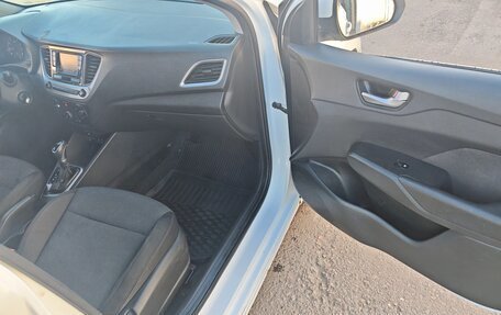 Hyundai Solaris II рестайлинг, 2018 год, 790 000 рублей, 12 фотография