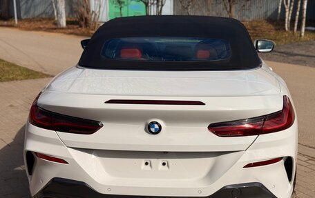 BMW 8 серия, 2019 год, 7 450 000 рублей, 15 фотография