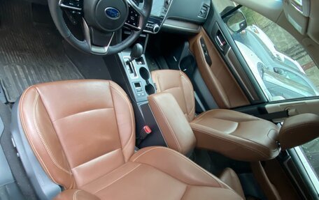 Subaru Outback IV рестайлинг, 2018 год, 3 300 000 рублей, 7 фотография