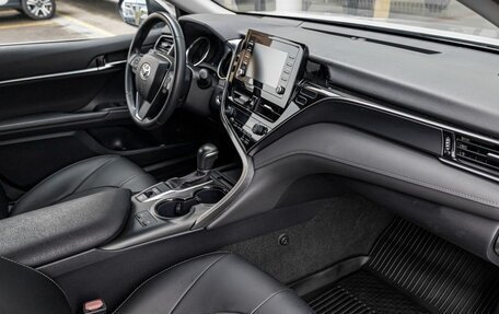 Toyota Camry, 2021 год, 3 443 400 рублей, 6 фотография