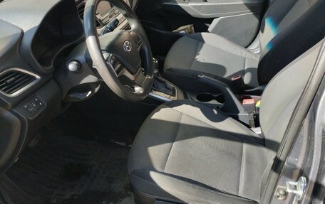 Hyundai Solaris II рестайлинг, 2018 год, 800 000 рублей, 6 фотография