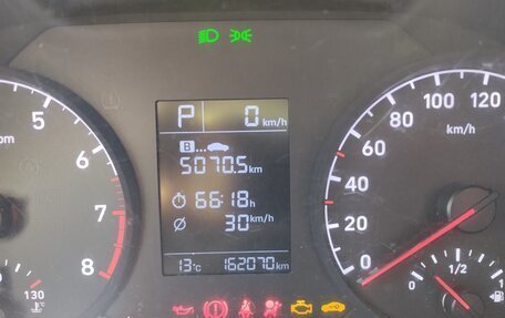 Hyundai Solaris II рестайлинг, 2018 год, 800 000 рублей, 5 фотография