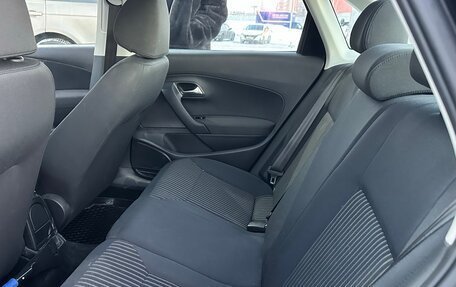 Volkswagen Polo VI (EU Market), 2011 год, 900 000 рублей, 7 фотография