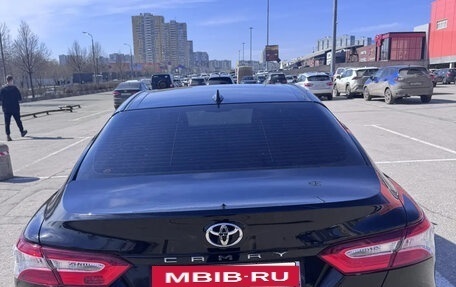 Toyota Camry, 2020 год, 2 350 000 рублей, 4 фотография