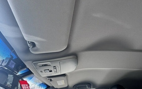 Toyota Camry, 2020 год, 2 350 000 рублей, 13 фотография