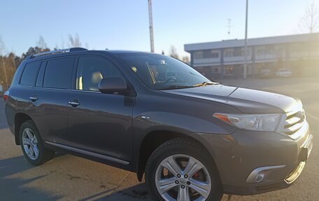 Toyota Highlander III, 2013 год, 1 950 000 рублей, 7 фотография