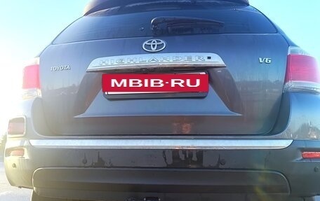 Toyota Highlander III, 2013 год, 1 950 000 рублей, 4 фотография