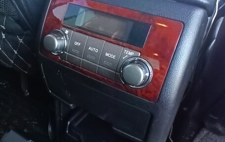 Toyota Highlander III, 2013 год, 1 950 000 рублей, 21 фотография