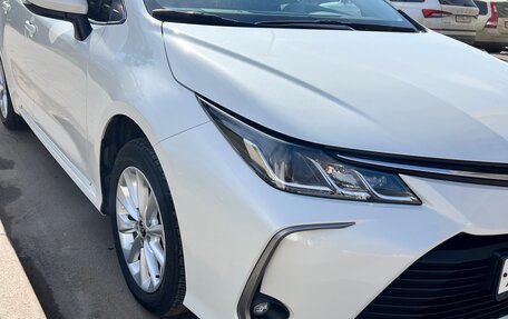 Toyota Corolla, 2021 год, 2 330 000 рублей, 3 фотография