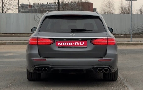 Mercedes-Benz E-Класс AMG, 2022 год, 8 980 000 рублей, 3 фотография