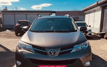 Toyota RAV4, 2013 год, 1 950 000 рублей, 2 фотография