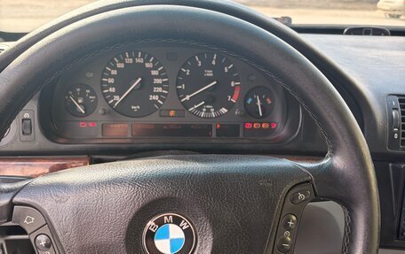 BMW 5 серия, 2002 год, 520 000 рублей, 11 фотография