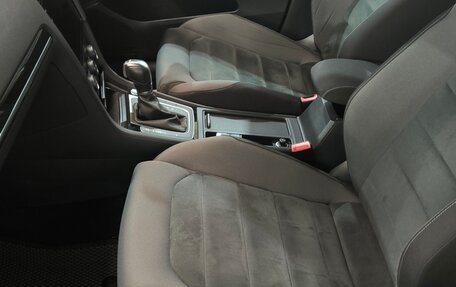 Volkswagen Golf VII, 2018 год, 1 650 000 рублей, 16 фотография