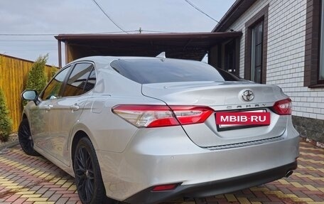 Toyota Camry, 2018 год, 2 530 000 рублей, 3 фотография