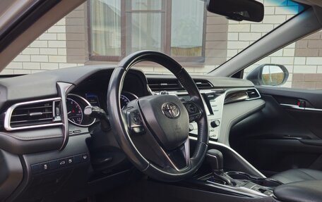 Toyota Camry, 2018 год, 2 530 000 рублей, 18 фотография