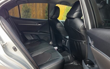 Toyota Camry, 2018 год, 2 530 000 рублей, 15 фотография