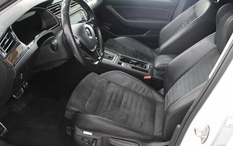 Volkswagen Passat B8 рестайлинг, 2018 год, 2 100 000 рублей, 19 фотография