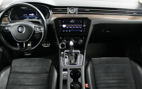 Volkswagen Passat B8 рестайлинг, 2018 год, 2 100 000 рублей, 18 фотография