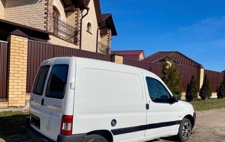 Peugeot Partner II рестайлинг 2, 2011 год, 630 000 рублей, 3 фотография